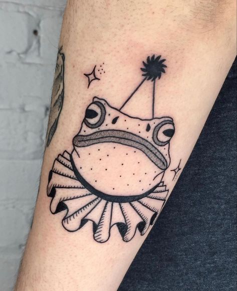 All Red Ink Tattoo Sleeve, Clown Frog Drawing, Weird Thigh Tattoos, Cute Clown Tattoo Ideas, Clown Frog Tattoo, Weird Art Tattoo, Clown Animal Tattoo, Silly Traditional Tattoos, Matching Clown Tattoos