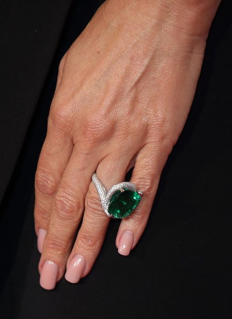 Victoria Beckham Engagement Ring, Engagement Celebration, Celebrity Engagement Rings, Stylish Celebrities, Mary Kate Olsen, Simple Diamonds, Engagement Style, Ring Collection, Oval Cut Diamond