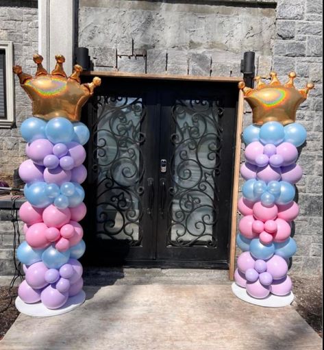 Princess Themed Birthday Party Ideas, Princess Balloon Columns, Princess Balloon Decorations, Princess Balloon, Princess Balloons, Castle Party, Princess Birthday Party Decorations, Disney Princess Birthday Party, Princess Theme Birthday