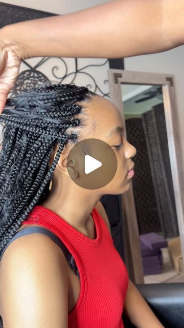 How To Style Crochet Braids, Boho Braids Crochet, Braids Crochet Hairstyles, Crochet Boho Braids, Half Bun Half Down, Boho Crochet Braids, Crochet Braid Pattern, Boho Braided Hairstyles, Coco Jones