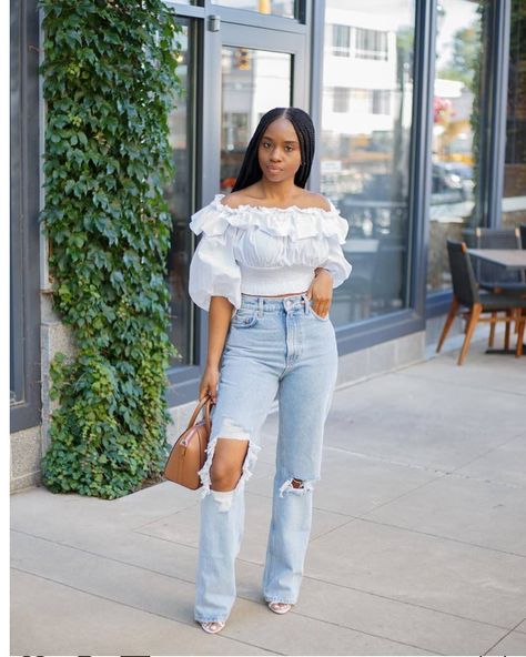 Nice Top And Jeans Outfit Ideas, Nice Top And Jeans, Top And Jeans Outfit, Stylish Jeans Outfit, Jeans Outfit Ideas, Mental Break, Top And Jeans, Jeans Outfit Casual, Casual Chic Outfit