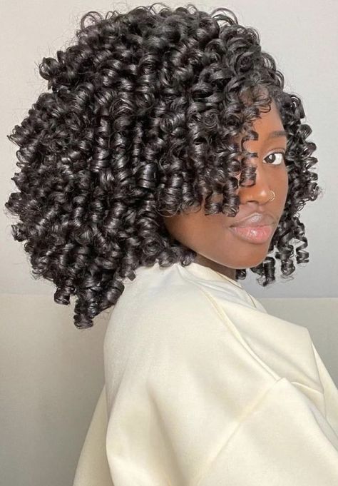 Big Loose Curls, Voice Of Hair, Hair Curling Tools, Medium Natural Hair Styles, Hair Expo, Perm Rod Set, Natural Hair Care Tips, Perm Rods, Hair Porosity