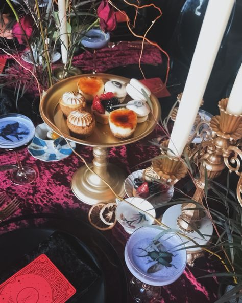 Nothing better than welcoming October with @hareparlour 1st Goth Tea Party 🫖🖤 Every single detail was just perfection 🕯️ ✨ If you are planning your next event please check out these amazing people that made last night possible 🤍 Thank you @cookiecutter429 for my shots by the candles 🕯️ 📸 🙏🏼 Edited by yours truly 🧛🏽‍♀️🧛🏽‍♀️ Venue: @hareparlour Planning & Design: @sugarplumeventco Coordinator: @peche_fiori_events Makeup: @amore.muah Hair: @magicbymariam Serpentine Table, & Candle Design: @... Dark Tea Party Aesthetic, Dark Tea Party, Goth Tea Party, Tea Party Aesthetic, Serpentine Table, Events Makeup, Dark Cottage Core, Goth Stuff, Table Candle