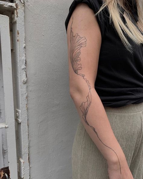 Abstract Sea Tattoo, Coral Reef Tattoo, Coastal Tattoos, Coral Tattoo, Tattoo Museum, Tattoo 2024, Orchid Tattoo, Sweet Tattoos, Dainty Tattoos