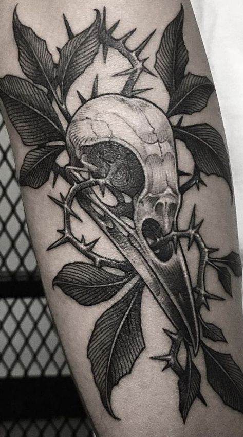 Crow Tattoo Aesthetic, Gothic Crow Tattoo, Crow Sleeve Tattoo, Big Thigh Tattoos, Small Dark Tattoos, Crow Skull Tattoo, Raven Skull Tattoo, Around Knee Tattoo, Rat Skull