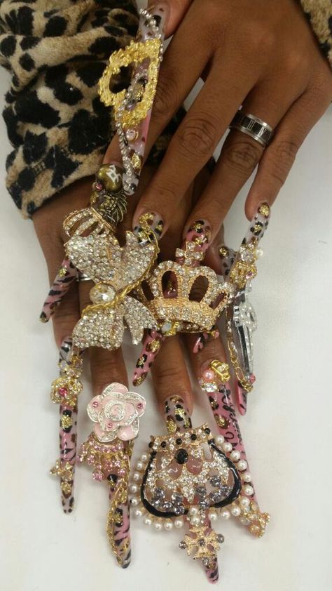 why am I still on this site Black Gyaru Nails, Gyaru Nails Long, Decoden Nails, Cute Nail Designs Short Nails, Short Nails Holiday, Long Nails Bling, Nail Inspo Elegant, Cute Nail Designs Short, Nail Designs Short Nails