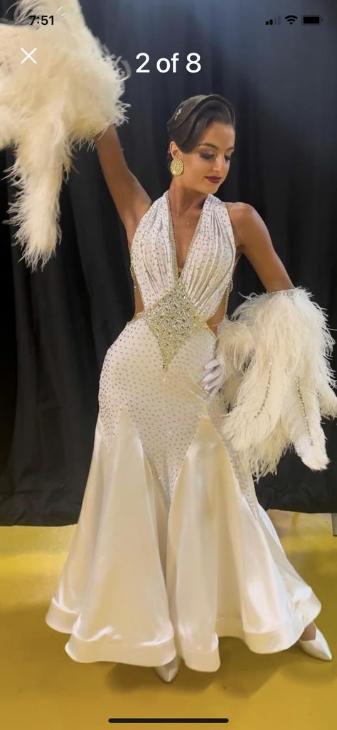 Ballroom Gowns Dance, Dancer Lifestyle, Ballroom Gowns, Ballroom Dresses, Goals Inspiration, Ballroom Dancing, Ballroom Dress, Dance Pictures, Ballroom Dance