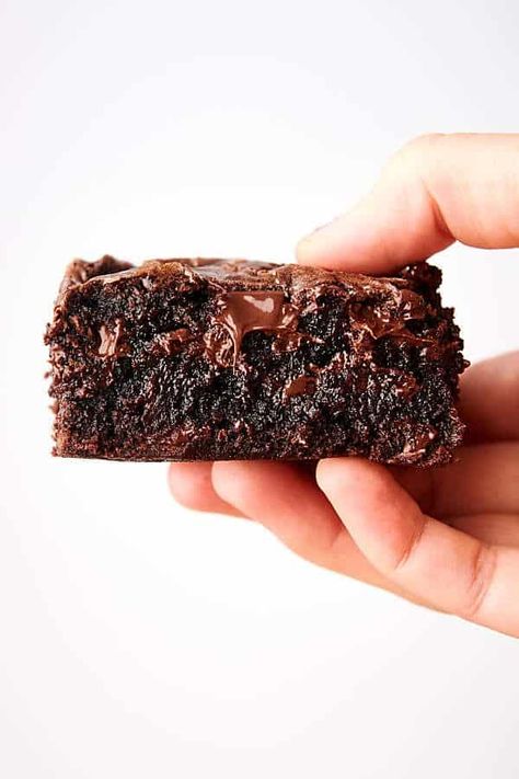 How to Make Box Brownies Better - Moist, Fudgy, and So Easy! Doctor Box Brownies, Easy Recipes To Bake, Make Box Brownies Better, Box Brownies Better, Brownies From A Box, Boxed Brownies Better, Brownie Hacks, Boxed Brownie Recipes, Boxed Brownies