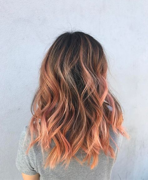 The bold color—a pastel combination of both peach and rosé—is surprisingly flattering on most complexions. We liken it more to coral, or an anime version of strawberry blonde, or even the color of baked salmon. Then again, #salmonhair doesn't have quite the same portmanteau ring as blorange does. Check out 10 excellent examples of the color we're crushing on, here. Blorange Hair, Nails Pastel, Blond Balayage, Peach Hair, Peach Colour, Ombré Hair, Spring Hairstyles, Hair Color Balayage, Strawberry Blonde