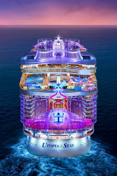 Cruise Ship Pictures, Biggest Cruise Ship, Royal Caribbean Cruise Lines, Carribean Cruise, Best Cruise Ships, Royal Caribbean Ships, Royal Caribbean International, Bahamas Cruise, Nassau Bahamas