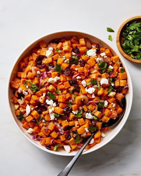 Sweet Potato Salad Sweet Potato Cranberry Feta, Sweet Potato Cranberry Salad, Sweet Potatoe Salad, Sweet Potato Salad Recipe, Thanksgiving Salad Recipes, Traditional Thanksgiving Dinner, Thanksgiving Dinner Ideas, Thanksgiving Salad, Sweet Potato Salad