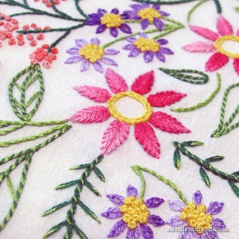 Embroidered Floral Corner – The Lite Version – NeedlenThread.com Flour Sack Towels Crafts, Kids Embroidery, Goldwork Embroidery, Towel Embroidery, Hand Embroidery Tutorial, Hardanger Embroidery, Learn Embroidery, Embroidery Flowers Pattern, Types Of Embroidery