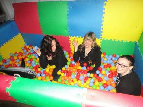 Build your own ball pit. Diy Ball Pit, Kids Ball Pit, Kevin James, James Hunt, Sensory Room, Play Therapy, Program Ideas, Ball Pit, A Lot Of People