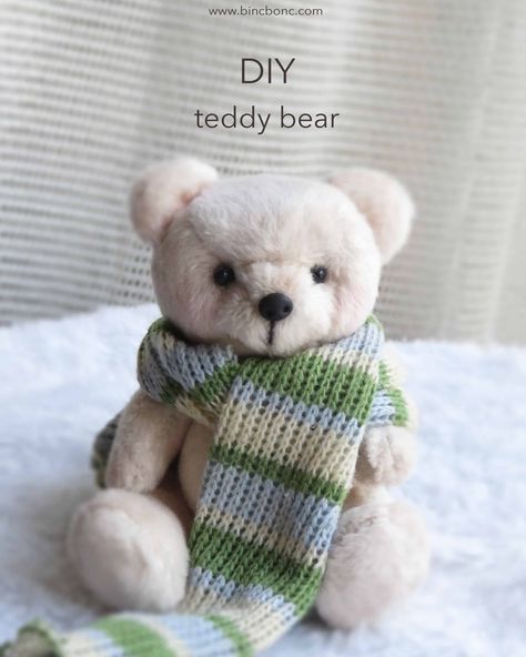 15 Cute Homemade Teddy Bears (Tutorials Included) Homemade Teddy Bears, Diy Doormat, Teddy Bear Patterns Free, Diy Teddy Bear, Clay Bear, Bear Patterns Free, Small Teddy Bears, Teddy Bear Sewing Pattern, Bear Patterns