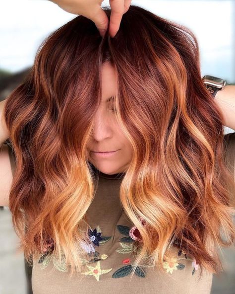 Dark Red Hair with Strawberry Money Pieces Hair Ideas Red, Hair Colour Natural, Light Red Hair, Red Balayage Hair, Copper Blonde Hair, Money Pieces, Red Blonde Hair, Natural Red Hair, Ginger Hair Color