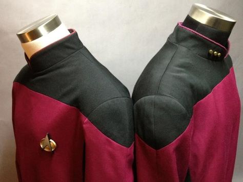 Seeking opinions: Most reputable maker(s) of Star Trek: TNG Uniforms... Star Trek Tos Women Uniform, Star Trek Tng Uniform, Commander Riker, Starfleet Uniform, Star Trek Costume, Star Trek Uniforms, Star Trek Tng, Star Trek The Next Generation, Costume Tutorial