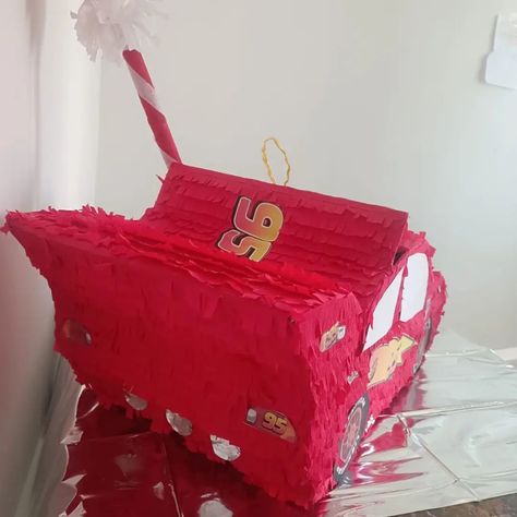 #piñata #tematica #cars #personaje #super #rayo #mac #queen Lighting Mcqueen Pinata, Rayo Mac Queen, Cars Pinata, Piñata Cars, Mac, Queen, Cars