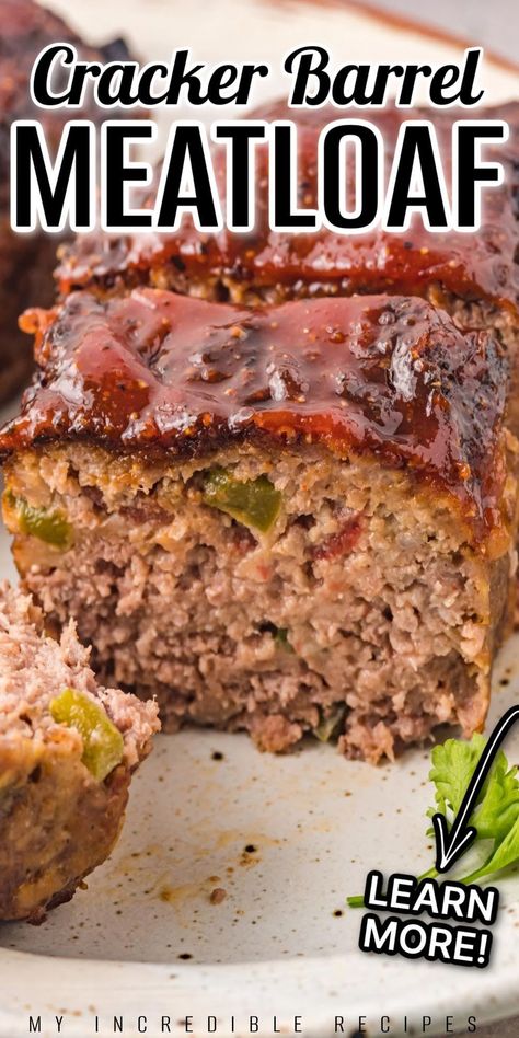 Cracker Barrel meatloaf is a delicious and easy dish that's a copycat of one of your favorite Southern restaurants. This meatloaf is filled with diced tomatoes, diced green peppers, and more delicious ingredients that make this meatloaf taste even better than Cracker Barrel! Copycat meatloaf is perfect to serve with your favorite side for a simple and easy lunch or dinner that everyone will love. Try this amazing Cracker Barrel meatloaf today! Copycat Meatloaf, Meatloaf Recipe With Crackers, Cracker Barrel Copycat, Southern Meatloaf, Cracker Barrel Meatloaf Recipe, Cracker Barrel Meatloaf, Cracker Barrel Recipes, Meatloaf Dinner, Slow Cooker Meatloaf