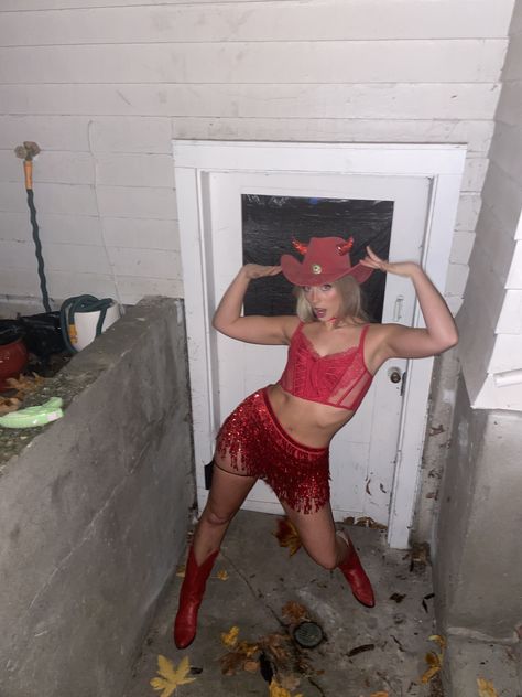 Halloween costume inspo Devil Went Down To Georgia Costume, Devil Went Down To Georgia, Costume Inspo, The Devil, Halloween Costume, Halloween Costumes, Georgia, Halloween