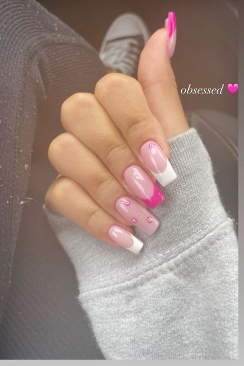 pink evil eye nails Short Square Evil Eye Nails, Acrylic Nail Designs Heart With Eyes, Pink Evil Eye Nails Short, Nail Ideas Evil Eye Pink, Short Nails Ideas Evil Eye, Hot Pink Evil Eye Nails, Evil Eye Nails Design Pink, Pink Eye Nails, Evil Eye Square Nails