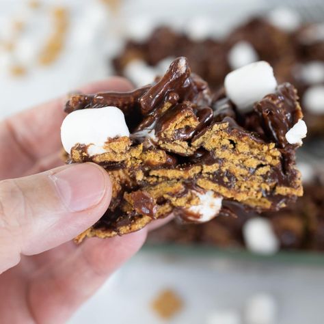 Indoor Smores, S Mores Bars, Smore Recipes, S'mores Bar, S'mores, Dessert Lover, S Mores, Sweets Treats, Snack Time