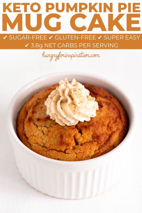 Keto Pumkin Pie Mug Cake with only 3.8g net carbs per serving! Gluten-free, sugar-free and 100% low carb! Ready in 5 minutes - the best keto snack or keto dessert! #ketodessert #mugcake #ketorecipes #pumpkinpie #pumpkinrecipes Low Carb Mug Cakes, Keto Mug, Good Keto Snacks, Keto Pumpkin Pie, Pumpkin Recipes Easy, Postre Keto, Keto Mug Cake, Keto Pumpkin, Keto Friendly Desserts