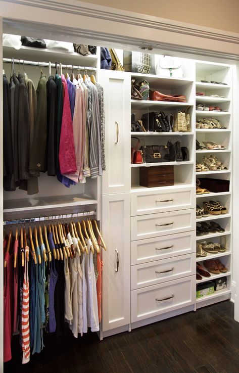 Organize Closet Ideas, Walkin Closets Design, Diy Master Closet, Closet Redesign, Functional Closet, Transitional Closet, Primary Closet, Master Closet Design, Closet Island