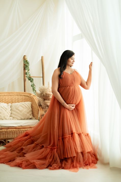 The countdown begins.   #maternityshoot #maternityphotography #maternityphotoshoot #bangalorematernityphotographer #bangalorematernityphotography #bangaloremoms #pregnancyphotoshoot   Link: totinshot.in/maternity-photoshoot For Details Contact us :8310640408 Maternity Photography Poses In Gown, Maternity Photography Gown, Metarnaty Photoshoot, Maternity Photoshoot Poses Indian, Shoot Setup, Indoor Maternity Photos, Home Maternity Photography, Maternity Gown Photography, Two Hearts One Love