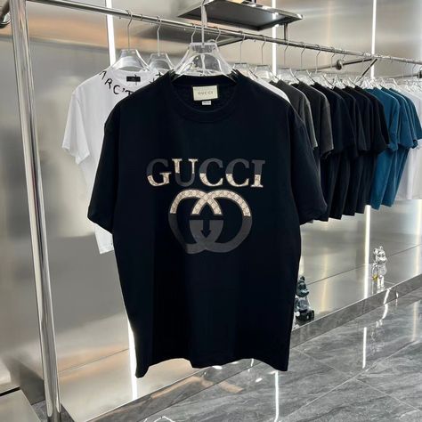 Classic Summer Style, Gucci Tshirt, Gucci T Shirt, Male Clothes, Tshirt Design Men, 100 Dollar, Mens Tee Shirts, Free Fire, Gucci Men