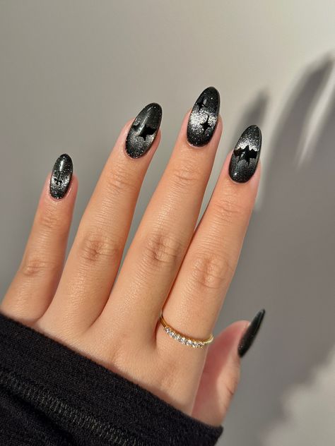 Black bat with magnetic glitter✨ Bat Glitter Nails, Black Magnetic Nails Design, Halloween Magnetic Nails, Black Magnet Nails, Magnetic Halloween Nails, Spooky Halloween Nails, Magnetic Nails, Black Nail Designs, Black Bat