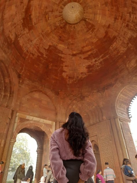 Qutub Minar / Qutub Minar Delhi / Delhi aesthetic / Delhi photography aesthetic / Delhi aesthetic photos / Dilli / South Delhi / Delhi / Delhi photos Qutub Minar Photography Poses, Delhi Aesthetic Pics, Qutub Minar Aesthetic, Qutub Minar Photography, Old Delhi Aesthetic, Aesthetic Delhi, Delhi Winter, Delhi Photos, Delhi Pics