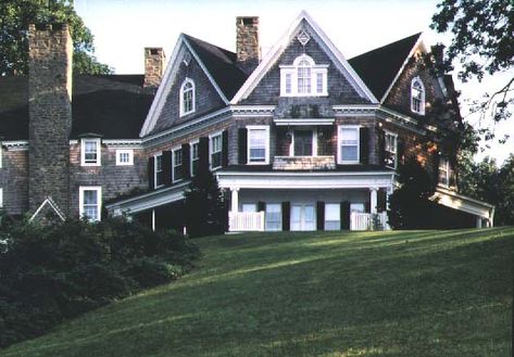 Another Stanford White designed home....not exactly a cottage! Shingle Style Architecture, Stanford White, Build My Own House, White Architecture, White Building, Building Art, Updating House, Maine House, Architectural Elements