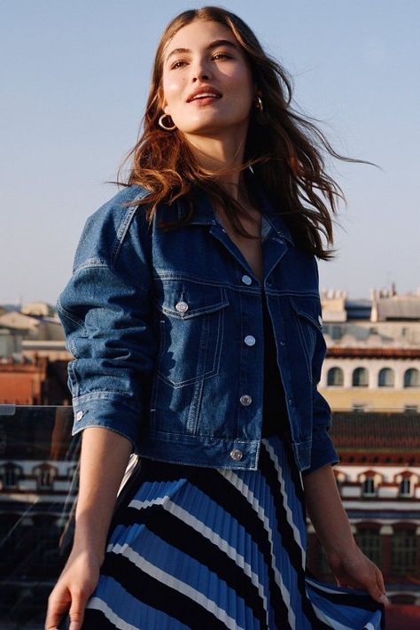 Grace Elizabeth, Over 60 Fashion, Denim Chic, 60 Fashion, Victoria Secret Fashion Show, Flattering Dresses, Satin Top, How To Pose, Girls Fashion Clothes