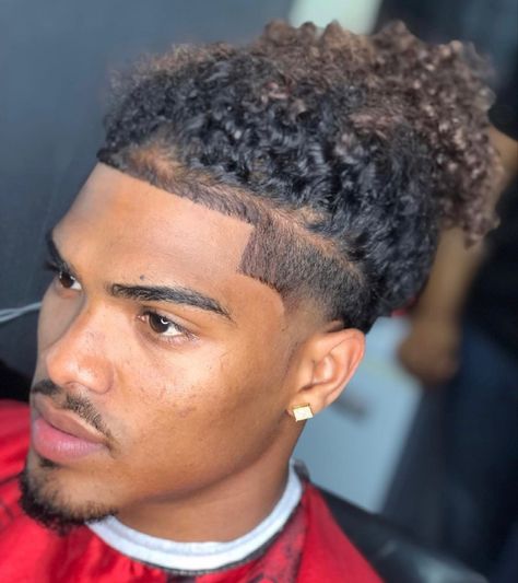 Taper Fade Long Curly Hair, Man Bun Curly Hair, Curly Haircuts For Men, Curly Hair Bun Styles, Taper Fade Long Hair, Long Hair Fade, Waves Hairstyle Men, Long Curly Hair Men, Fade Haircut Curly Hair