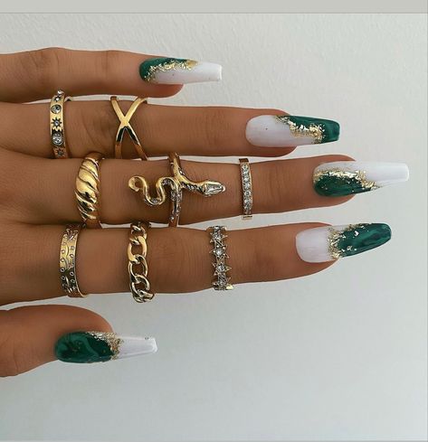 Elegant Emerald Green Nails, Emerald Green And Gold Nails, White Nails With Gold, Engagement Nails, Emerald Nails, Gold Acrylic Nails, Unghie Sfumate, Green Acrylic Nails, Teal Nails