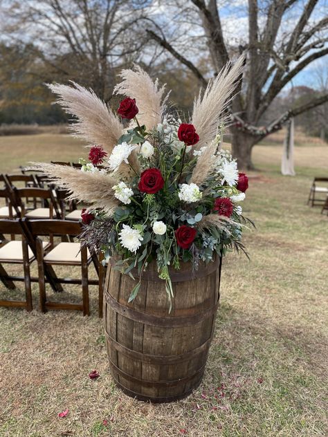 River Rock Wedding Centerpieces, Boho Barrel Wedding Decor, Mini Barrel Centerpiece, Maroon Western Wedding Theme, Western Wedding Burgundy, Burgandy Wedding Decorations Rustic, Burgundy Rustic Wedding Centerpieces, Wiskey Barrell Ideas Flowers Wedding, Burgundy Rustic Wedding Decorations