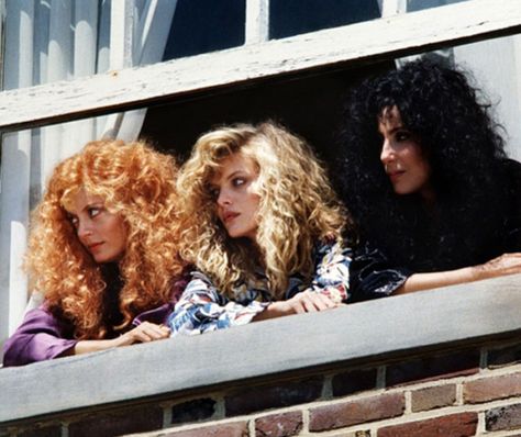 The Witches of Eastwick - Me = Cher - D = Michelle - M = Susan! :) MY FAVOURITE MOVIE OF ALL TIME :D Witches Of Eastwick, The Witches Of Eastwick, Blair Witch, Fritz Lang, Septième Art, Susan Sarandon, I Love Cinema, Michelle Pfeiffer, The Witches