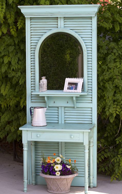 Hall Tree www.lifeatthecottage.com Window Repurpose, Door Tables, Shutters Repurposed Decor, Shutter Projects, Repurposed Headboard, Recycled Door, Random Objects, Indoor Ideas, Old Shutters