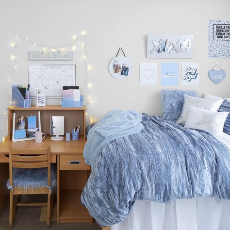 oooooooohhh love to love these new wall accents baby www.dormify.com Light Blue Dorm Decor, Light Blue Room Decor, Blue Dorm Room Aesthetic, Beachy Dorm, Dorm Room List, Collage Dorm Room, Pretty Dorm Room, College Bedroom Decor, Blue Dorm