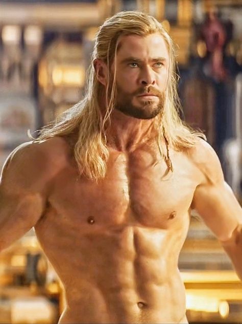 Chris Hemsworth Physique, Chris Hemsworth Body Muscle, Chris Hemsworth Shirtless Muscle, Thor Hot Pics, Chris Hemsworth Thor Love And Thunder, Thor Physique, Thor Long Hair, Chris Evans Shirtless Muscle, Famous Men Actors