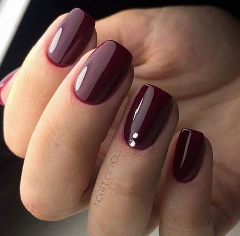 Nails Color Vino, Nails Burgundy, Face Moisturizer For Dry Skin, Cerave Moisturizing Cream, Dry Skin Body, Fall Gel Nails, Cream Body, Burgundy Nails, Colorful Nail Designs