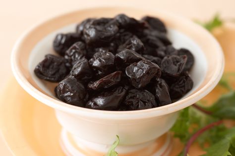 Study Shows Prunes Increase Bone Density—Plus 3 Simple Strategies to Make Bones Stronger Antioxidant Foods, Bone Density Test, Dried Prunes, Healthy Dark Chocolate, Increase Bone Density, Anti Oxidant Foods, Cooking Dried Beans, Spiced Pecans, Healthy Man