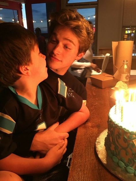 Froy Gutierrez, Funny Boy, Younger Brother, Tumblr Boys, Dream Boy, Cute Family, Teenage Boys, Cute Relationship Goals, Future Boyfriend