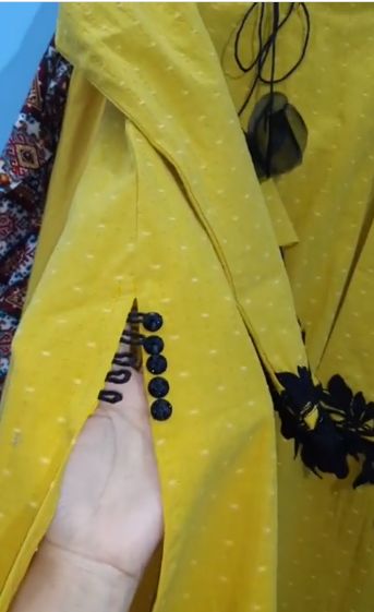 Ghera Designs For Suits, Kameez Chalk Design, Chaak Daman Design, Chak Designs, Daman Designs For Kameez, Style Outfits Summer, Lawn Dress Design, Daman Design, Summer Vibes Aesthetic