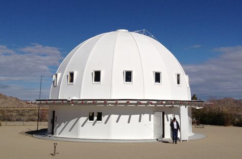 Integratron "sound bath" Boulder Garden, Storm King Art Center, Dome Structure, Piedmont Park, Boho Mode, Therapeutic Art, Sound Bath, Meditation Center, Structure Design