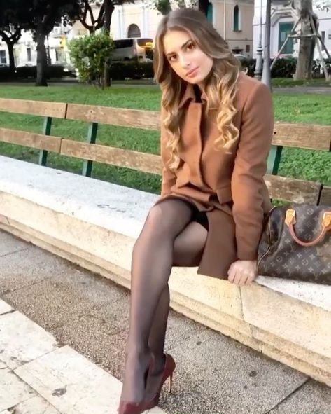 826 Me gusta, 93 comentarios - Chiara Stile Official (@chiarastile) en Instagram: "Missing so much my professional photoshoots! Do you prefer videos or photos on my Instagram…" Heels With Black Tights, Brown Stockings Outfit, Stockings Outfit, Black Pantyhose, Black Stockings, Brown Heels, Fashion High Heels, Brown Dress, Black Tights