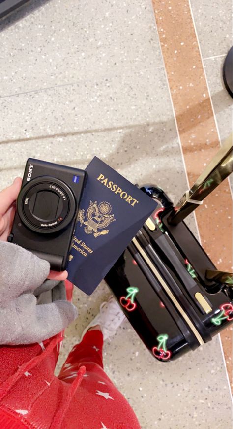 Passport And Luggage Aesthetic, 2023 Pinterest Board, Youtube Vision Board Wallpaper, Travel Core Aesthetic, Travel Aesthetic Airport Luggage, Travel Job Aesthetic, Travel Content Creator Aesthetic, Vision Board Aesthetic Pictures Career, Youtube Famous Aesthetic