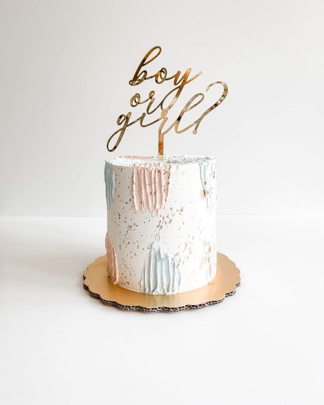 Gender Reveal Cake Neutral Color, Winter Gender Reveal Cake, Gender Reveal Cake Ideas Boy Or Girl, Gender Reveal Simple Cake, Boho Gender Reveal Cake, Gender Reveal Sheet Cake, Baby Reveal Cake Ideas, Small Gender Reveal Cake, Gender Reveal Cake Design