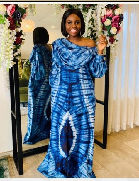 Bubu Gown Styles, Traditional Gowns, Kaftan Designs, Chic Dress Classy, African Dresses Modern, African Maxi Dresses, Ladies Gown, African Fashion Modern, African Fashion Women Clothing