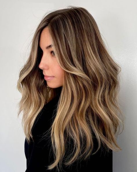 Toffee Brown Hair with Toasted Blonde Highlights Haircolor Brunettes, Partial Blonde Highlights, Caramel Bronde, Haircolor Formulas, Bronde Balayage Hair, Fall Bronde Balayage, Midi Hair, Warm Blonde Highlights, Brunette With Blonde Highlights